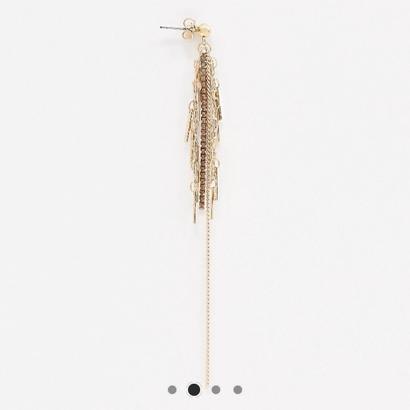 NWT delicate gold plated drop earrings - Picture 2 of 3